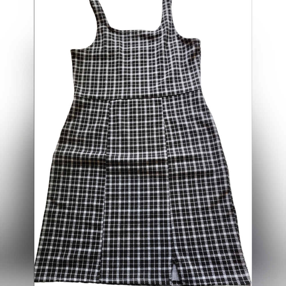 Wonder Nation Black and White Sleeveless Mock Neck Dress